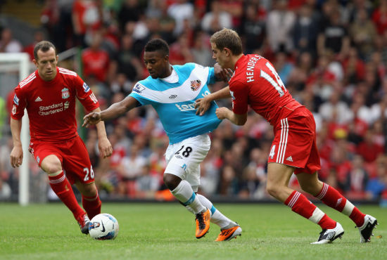 马兹拉维：右中卫和右翼卫都适合我，我能做到兼顾进攻和防守