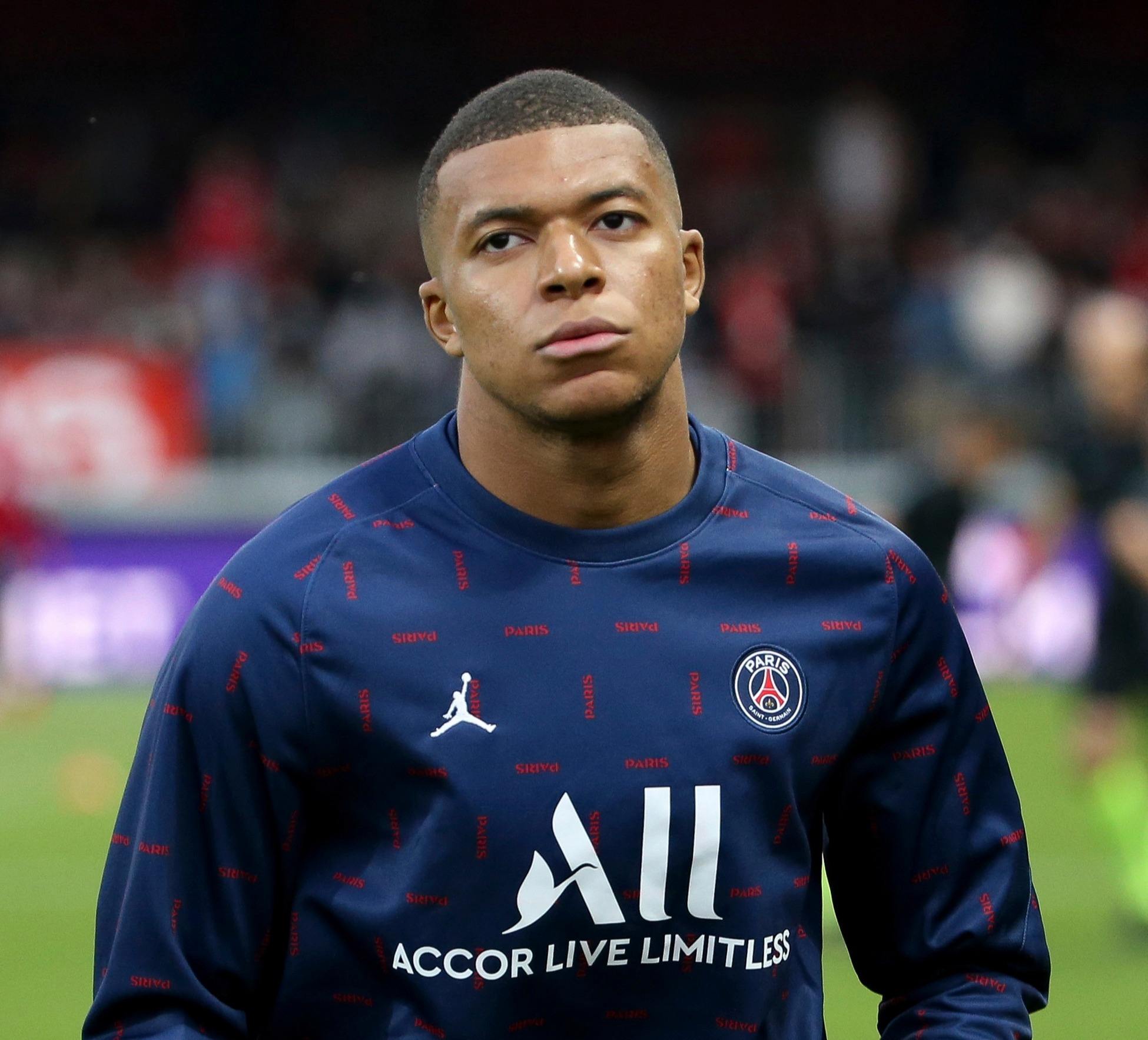 广厦男篮张帆末节绝杀福建