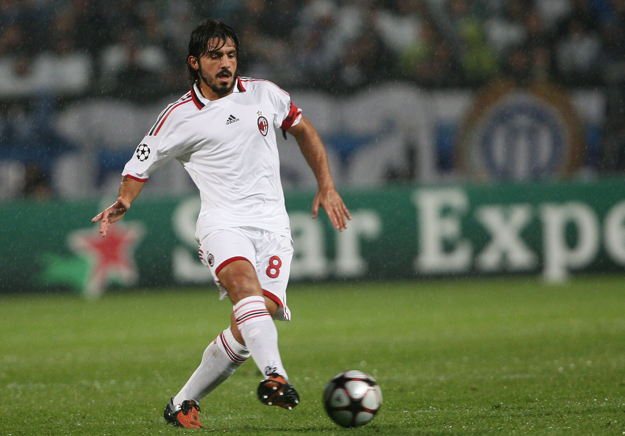 手慢无!罗马诺：曼城想本周敲定塞梅尼奥，红军仍在接触但未报价（罗马诺：曼城力争本周签下塞梅尼奥，利物浦仍在接触但尚未出价）