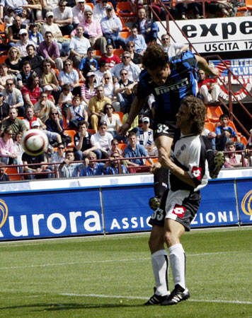 欧冠生死战!数据：曼城主场无惧皇马 或2-1小胜（欧冠生死局：数据看好曼城主场不惧皇马，或2-1险胜）