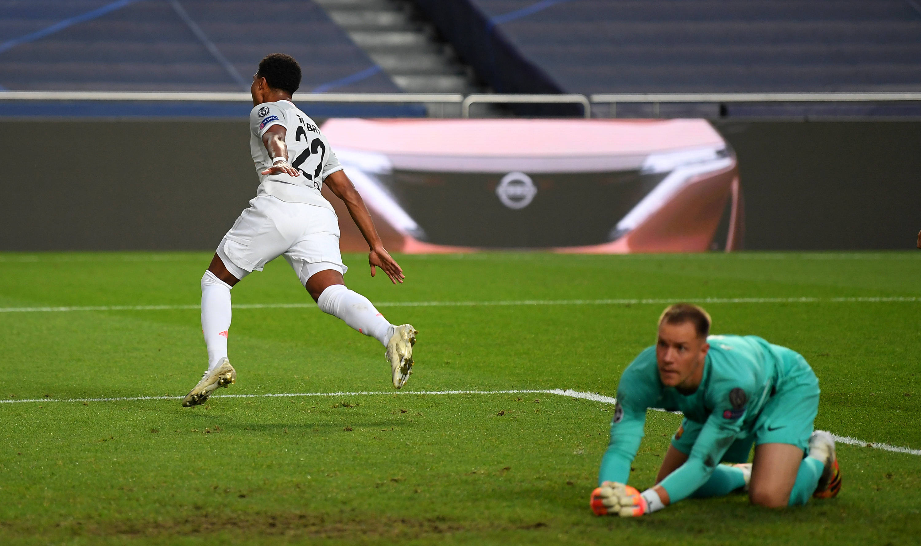 历年中超本土最佳射手：王钰栋11球上榜，武磊8次断层领先（中超历届本土射手榜：王钰栋以11球上榜，武磊8次领跑一骑绝尘）