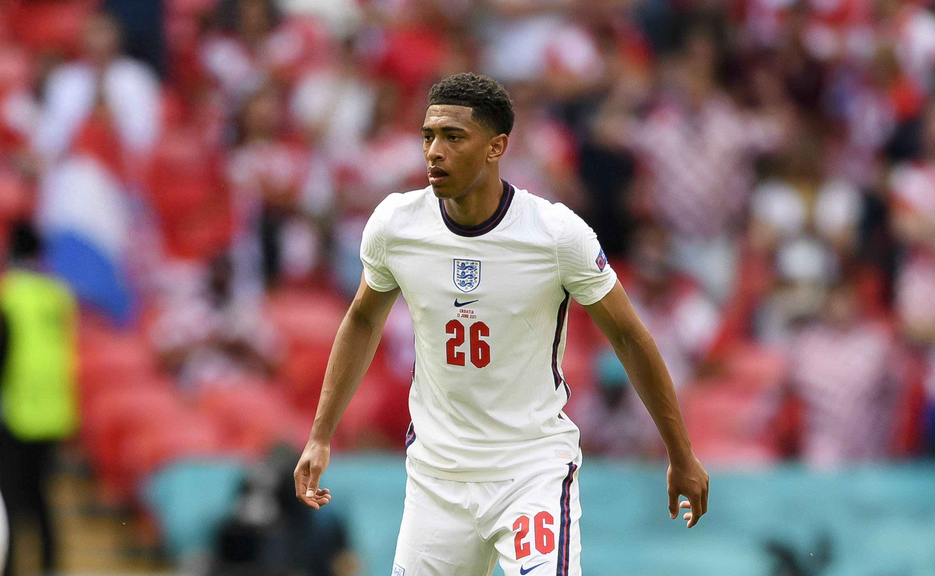 历史得分榜前十现役占三席：詹姆斯第一&KD第八&哈登第十